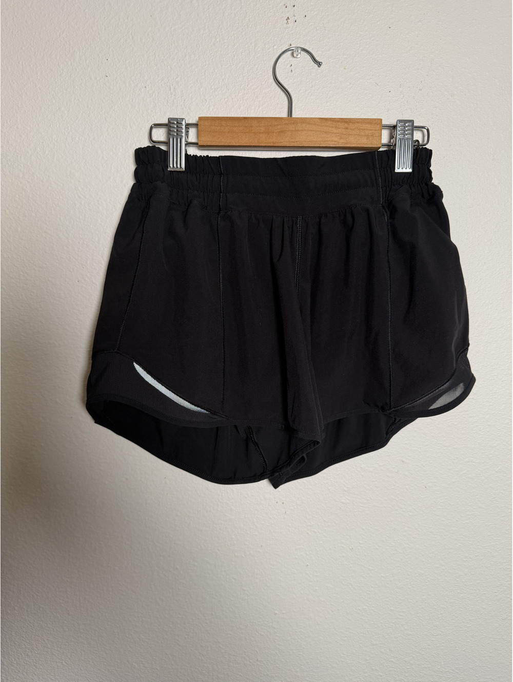 Lululemon Speed Short Mesh Black Running Shorts Size 4 Lined